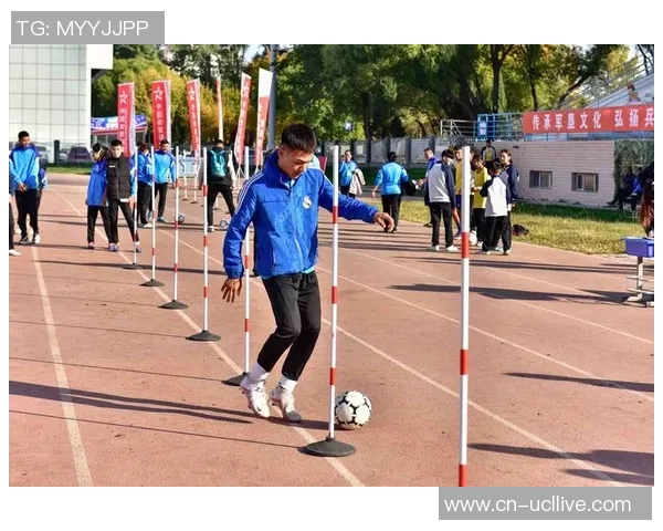 足球盘带技巧视频解析助你提升球技和比赛表现